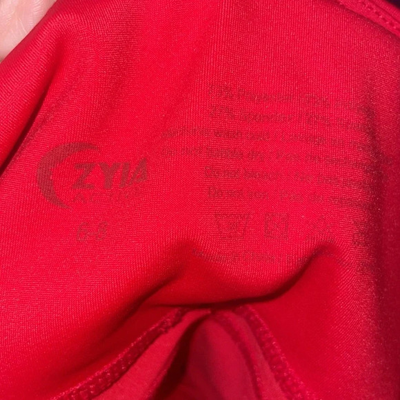 Zyia Active Women’s Red Cropped Pocket Leggings Size 6-8 - Picture 3 of 5